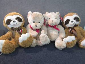 4 NWT Large Plush Animals Z4...