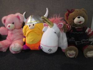 4 NWT Large PlushCloth Animals Z4...