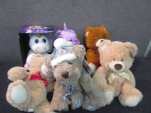 6 NWT Medium Plush Animals Z4...
