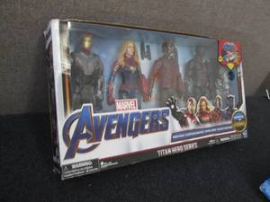 Avengers Action Figures Set Retail ...