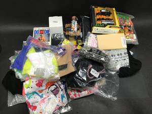 HUGE Lot Of Mixed Home Goods MensWomens Clothes, City Builder Toy Set, Mens Neck Tie, Cellphone Screen Protectors and MORE