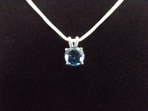 .925 Sterling Silver Faceted Aquamarine Crystal Pendant Necklace