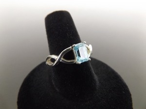 .925 Sterling Silver Emerald Cut Topaz Ring Size 7.5
