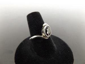.925 Sterling Silver Oval Cut Garnet Ring Size 7.5