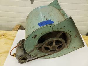 lot 4 image: Fan
