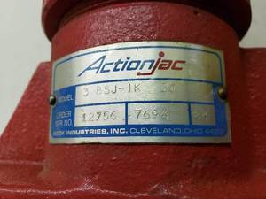 lot 5 image: Action-Jac