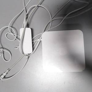 lot 30 image: Apple Airport Extreme Base Station A1143Wireless Router w Power Adapter