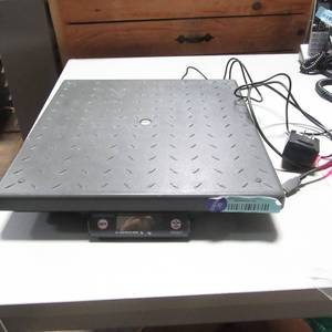 lot 54 image: Fairbanks Digital Scale with power adapter, cords