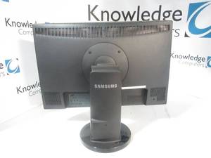 lot 98 image: Samsung 22 in LCD Monitor