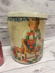 lot 5 image: 1960s Playskool Blocks