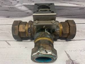 lot 62 image: Brass NIBCO Tri Valve Assembly