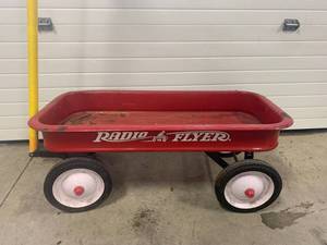 lot 70 image: Vintage Radio Flyer Model 18 Red Wagon (Highly Collectible)
