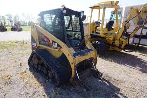 lot 9 image: 2006 Cat Model 247 B Multi Terrain Tracked Skid Loader Skid Steer