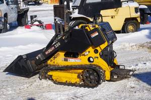 lot 7 image: 2013 Boxer Model 320 Mini Tracked All Terrain Skid Loader Skid Steer