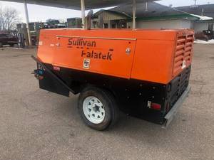 lot 23 image: 2008 Sullivan Palatek Model D210Q11JDB Tow Behind Air Compressor