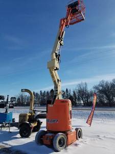 lot 11 image: 2008 JLG E300 AJP Electric Boom Lift