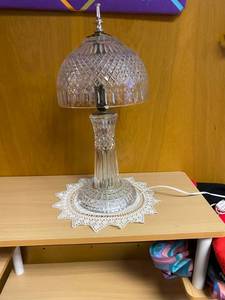 lot 16 image: Lead Crystal Lamp