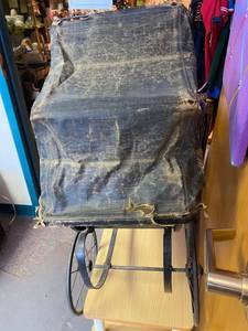 lot 21 image: Vintage Doll Buggy