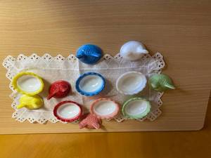 lot 26 image: (6) WestMorland Mini Nesting Hens