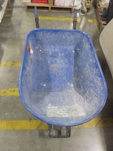 lot 39 image: Kobalt 6-cu ft Steel Wheelbarrow Flat-Free Tire P6-SF-K 34402