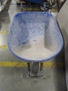 lot 40 image: Kobalt 6-cu ft Steel Wheelbarrow Flat-Free Tire P6-SF-K 34402