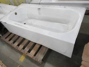 lot 255 image: Bootz Porcelain on Steel Left-Hand Drain, 60 X 30 X  15 - Enamel damage on front corner and slight dent in apron.