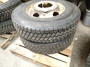 lot 2 image: (2) Bandag Retread Ultra Drive Tires