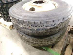 lot 6 image: (2) Retread Tires