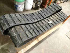 lot 27 image: (2) New Toro Soucy 12 Rubber Track...