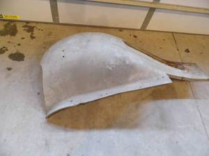 lot 3 image: Fender