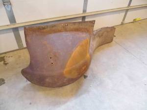 lot 4 image: Fender