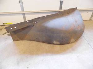 lot 7 image: Fender