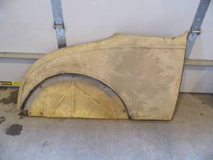 lot 11 image: Side Panel