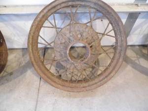 lot 29 image: Antique Rim