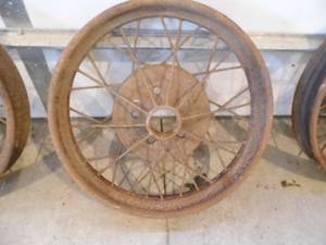 lot 35 image: Antique Rim