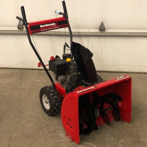 lot 2 image: Yard Machines Snow Blower