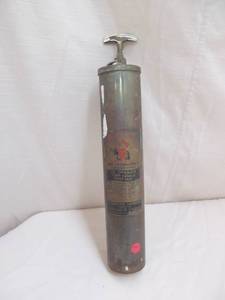 lot 8 image: antique fire extinguisher
