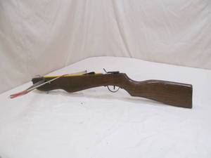 lot 15 image: cross bow