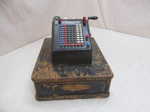 lot 29 image: Corona Adding machine