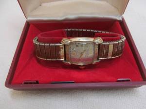 lot 118 image: wrist watches