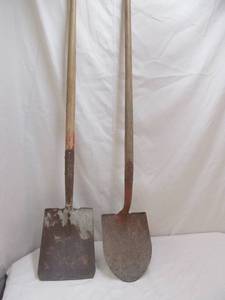 lot 83 image: spade
