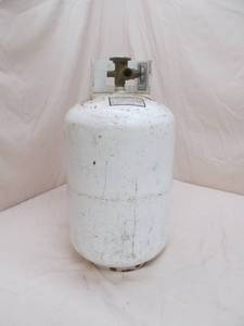 lot 102 image: LP Cylinder