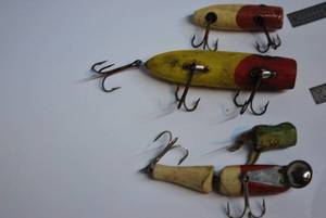 lot 36 image: Antique wooden fishing lures