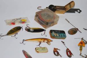 lot 37 image: VintageAntique Tackle