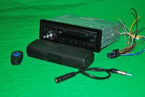 lot 7 image: JVC KD-R210 Car audio