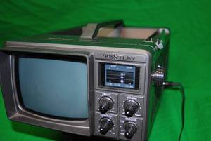 lot 26 image: Vintage Bentley Model 100c Portable Television