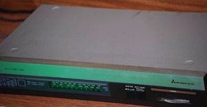 lot 38 image: Mitsubishi Am FM Stereo Tuner DA-F12