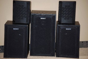 lot 36 image: 5 Speaker Combo Lot