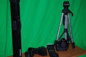 lot 48 image: Photography Equipment Canon Nikon