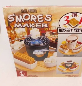 lot 39 image: Smores Maker